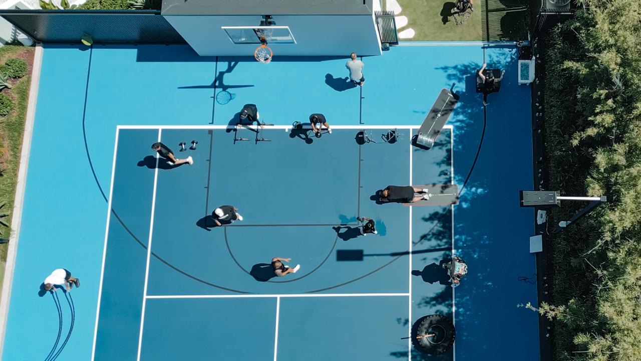 Founder performance training on Simon Beard's private court